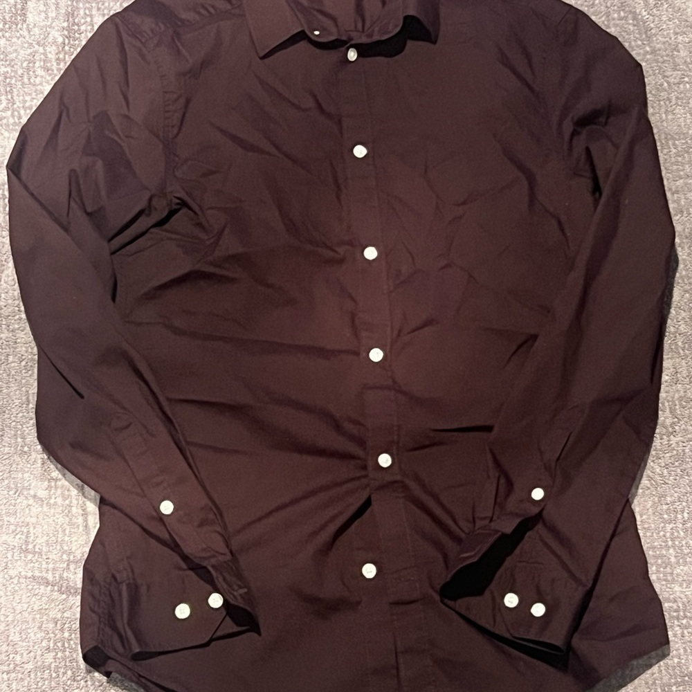 H&M Men's MAROON Casual Button Down Shirt